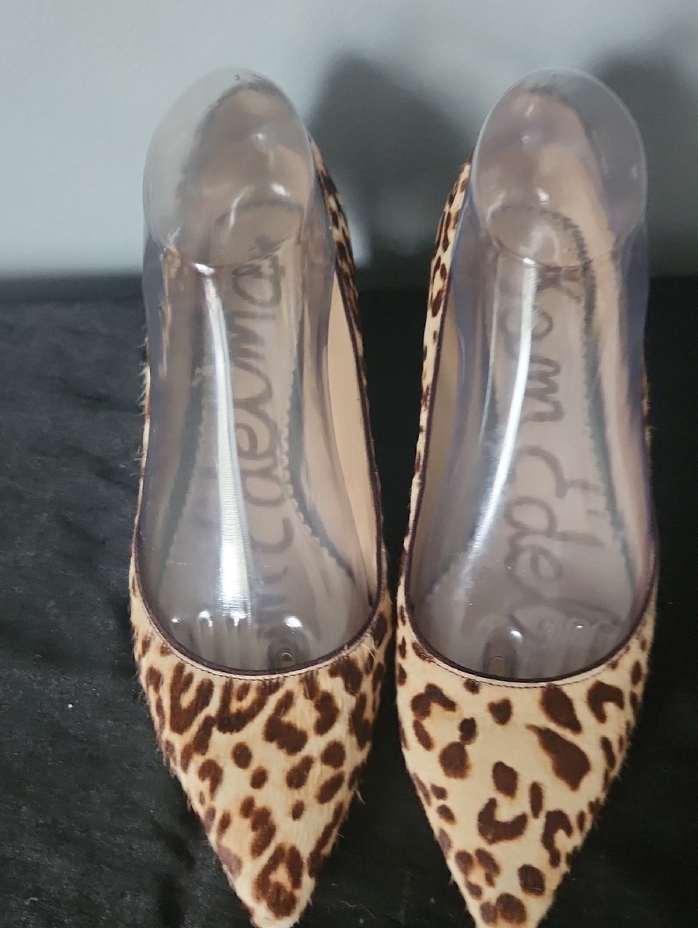 Leopard Print Pointed Toe Pumps With Kitty Heels Size 8